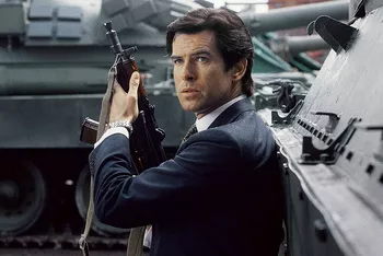 Пирс в роли Джеймса Бонда