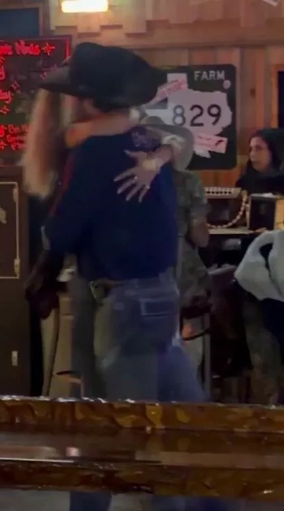 Адан и Белла