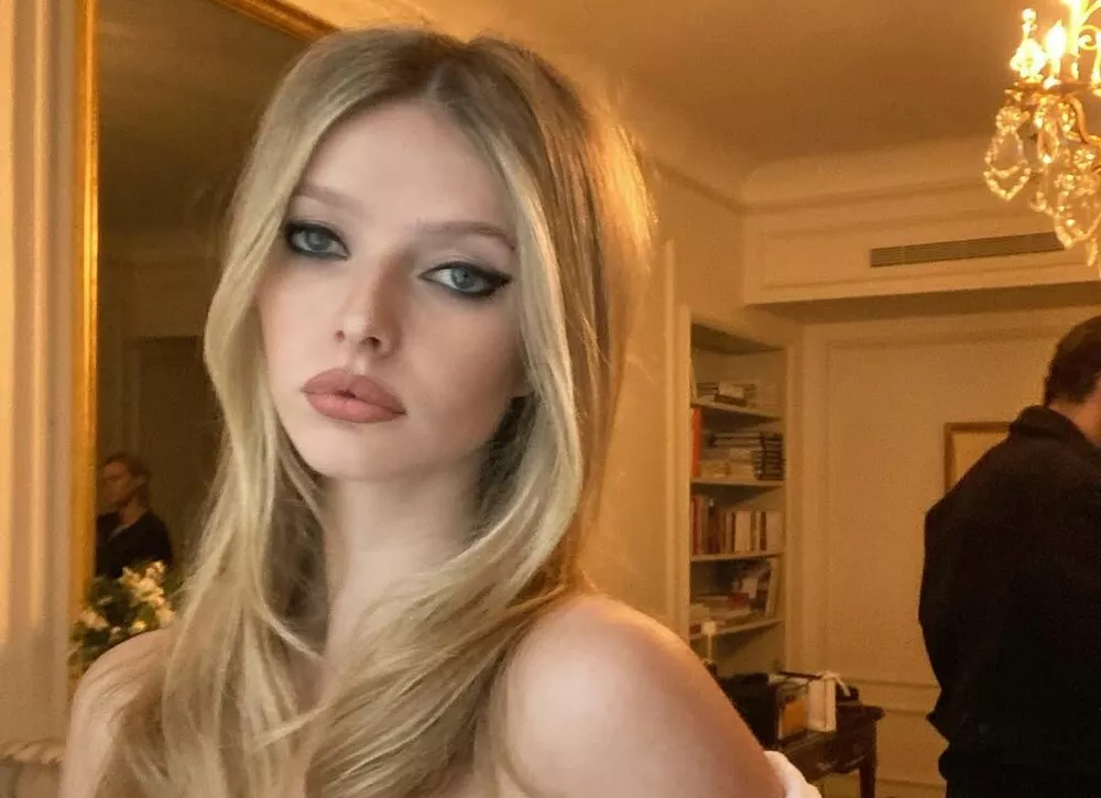 Дочь Гвинет Пэлтроу выгнали из школы за издевательства над ученицами