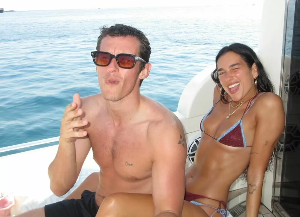 Дуа Липа нежно поздравила жениха с 36-летием