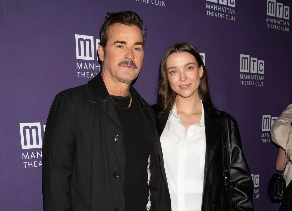 Джастин Теру с беременной женой веселятся на улицах ночного Нью-Йорка 