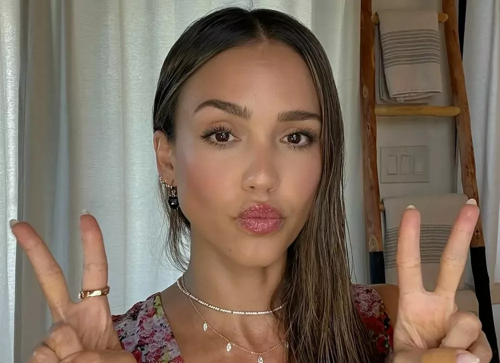 Джессика Альба официально разведена — о чем она договорилась с экс-супругом