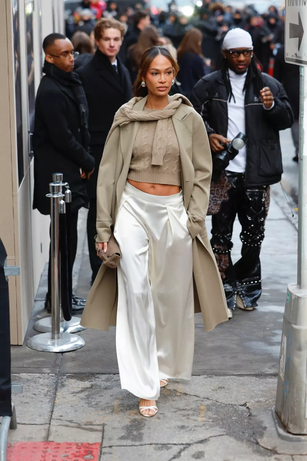 Джоан Смоллс