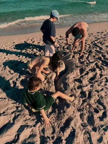 Робби с детьми