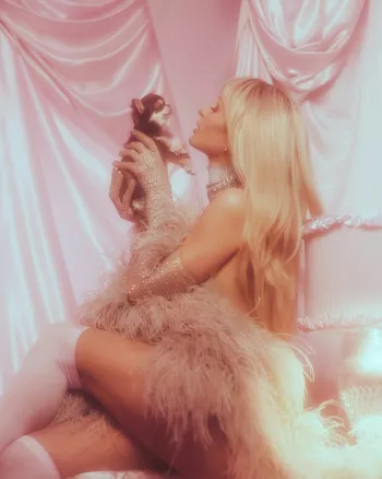 Пэрис Хилтон