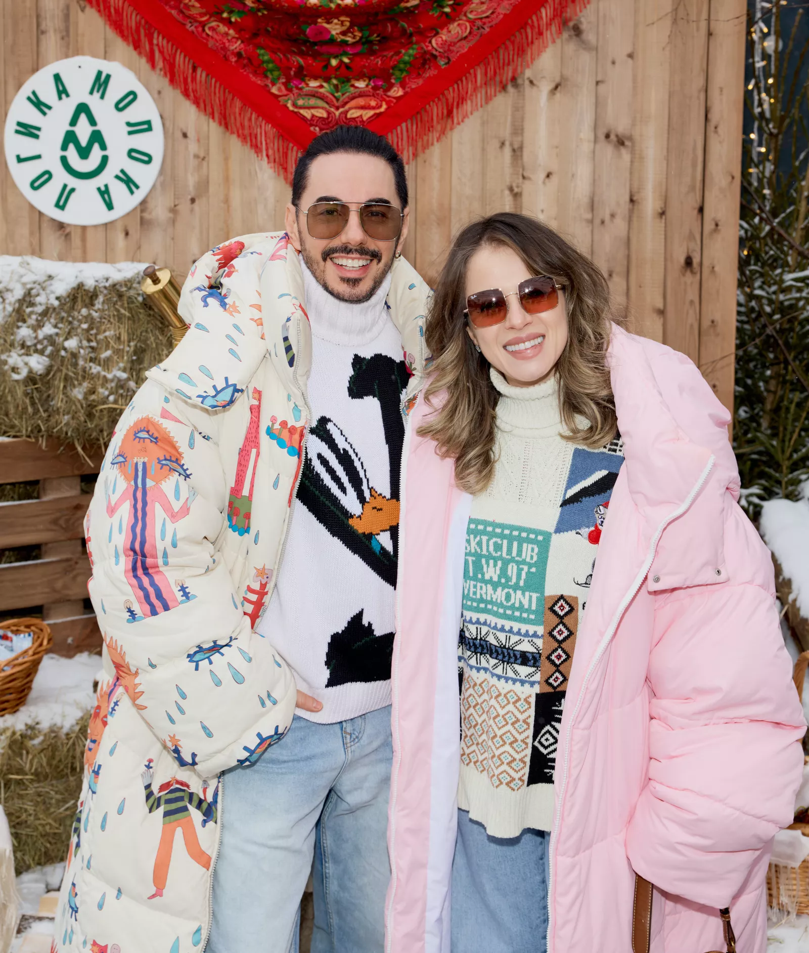 Анна Седокова, Тимур Родригез, Митя Фомин, Юлианна Караулова на широкой масленице у Антона Пинского Анна Седокова, Тимур Родригез, Митя Фомин, Юлианна Караулова на широкой масленице у Антона Пинского