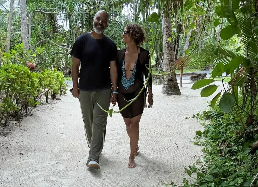 Холли Берри и Ван Хант объявили о помолвке