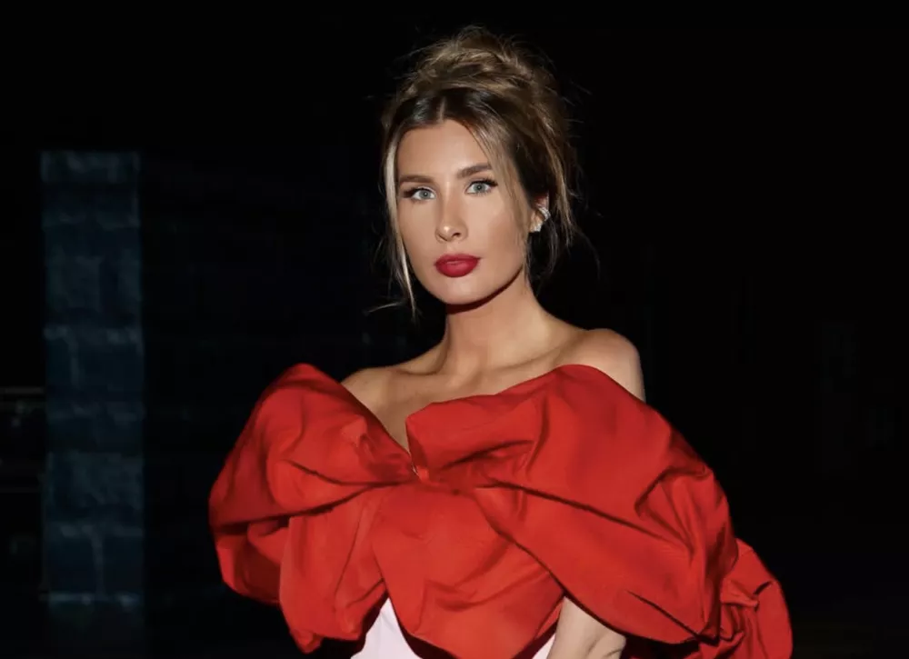 Кети Топурия сменила имидж