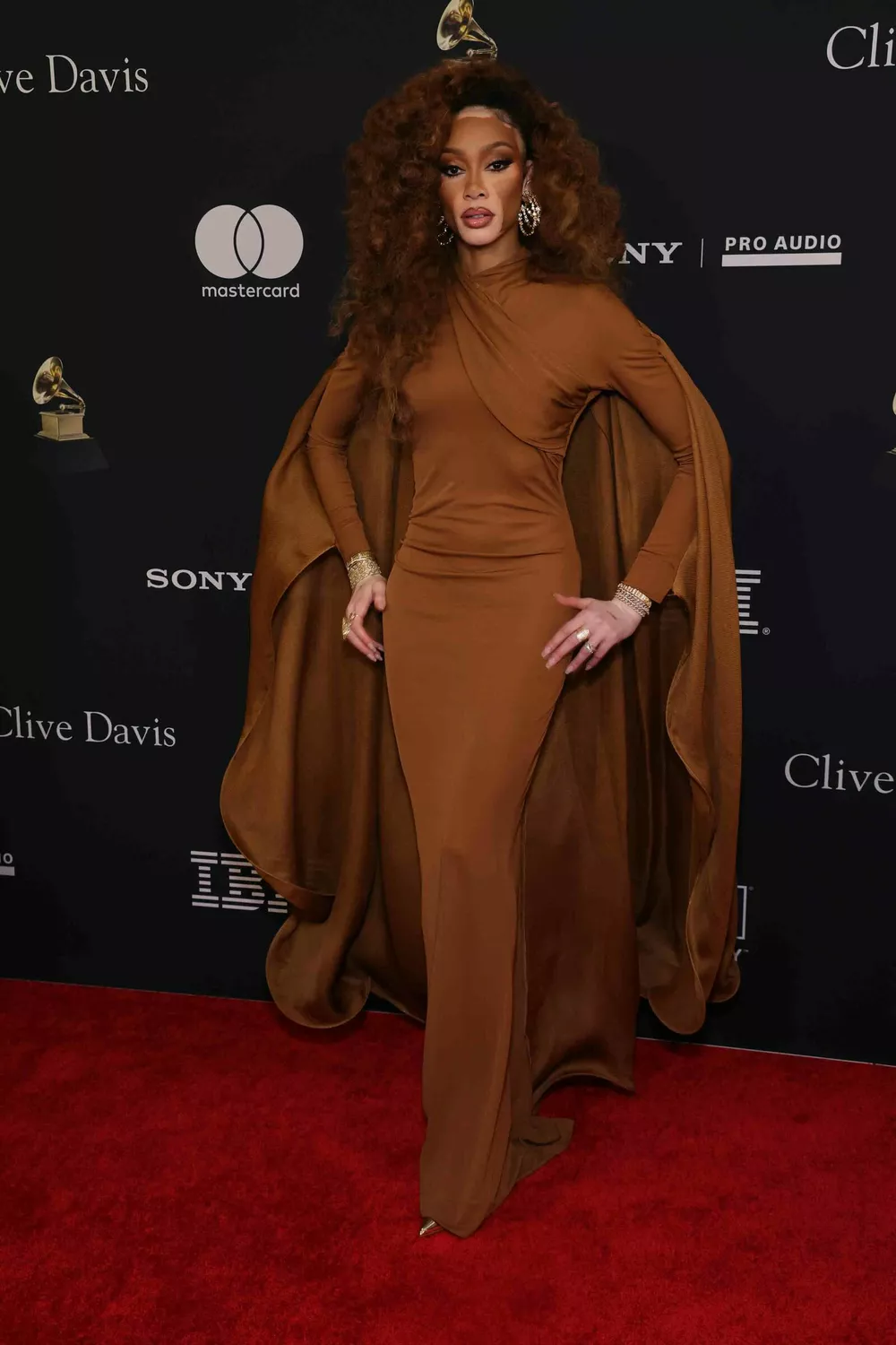 Винни Харлоу