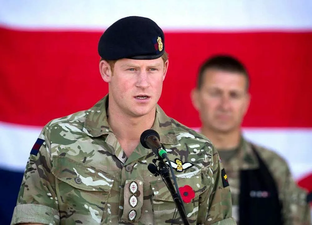 Принц Гарри встретился с семьями, потерявшими детей