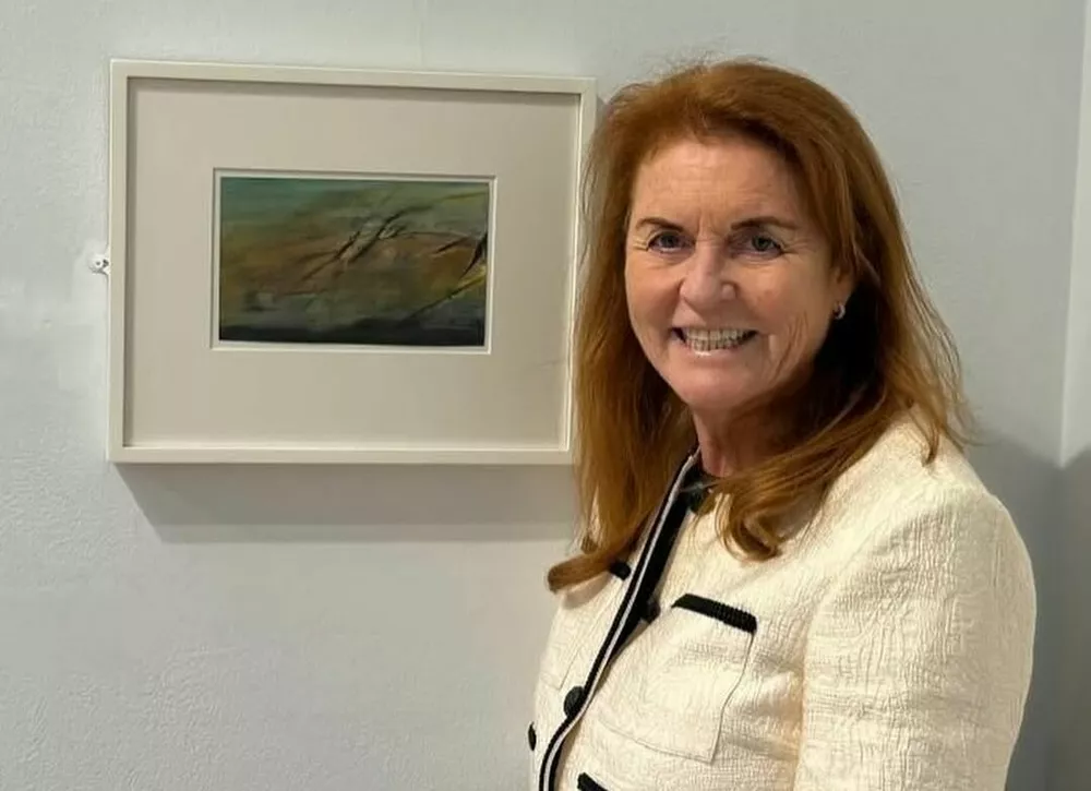 Сара Фергюсон скрывается в ОАЭ и просит у друзей финансовой помощи 