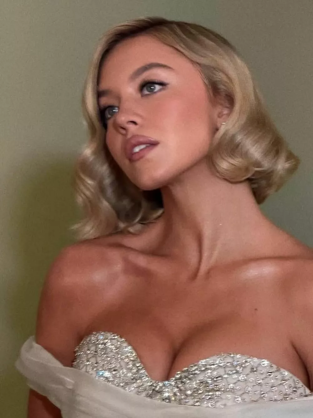 Сидни Суини