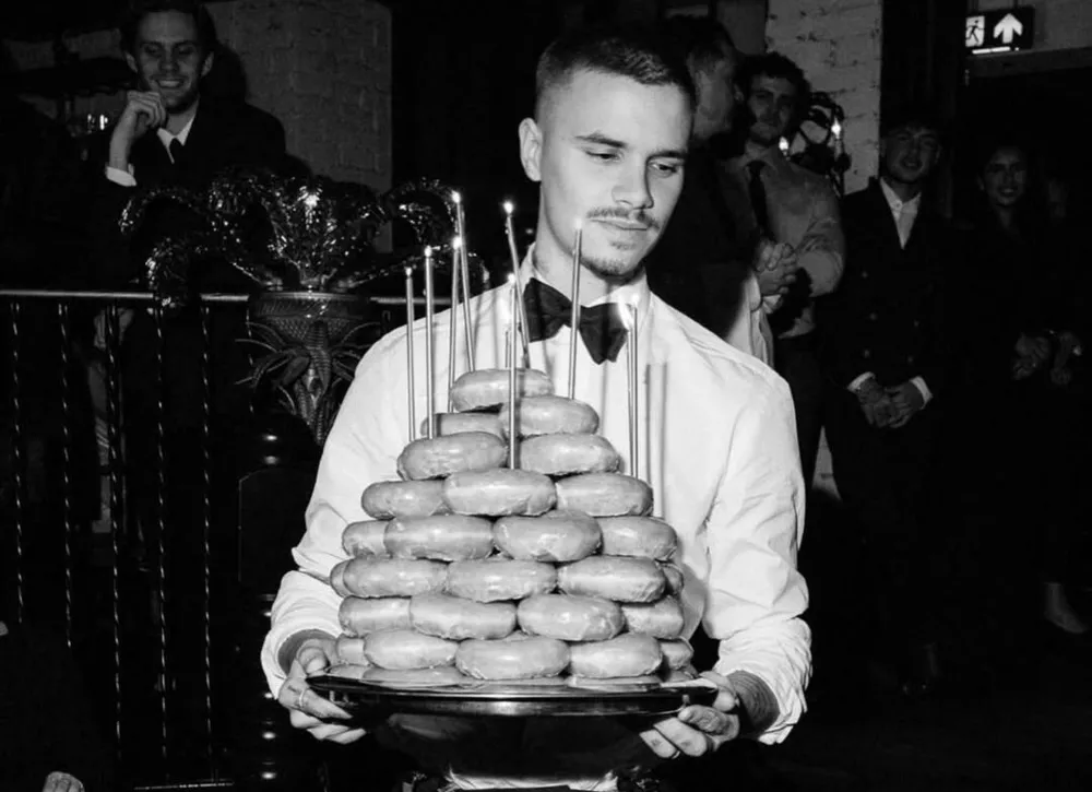 Вражда продолжается: Ромео Бекхэм публично выразил неприязнь к Николе Пельтц