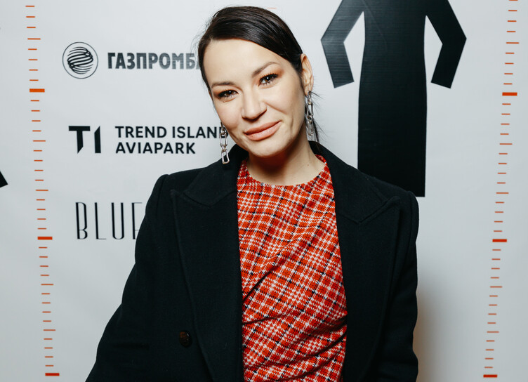 Ida Galich, Alena Doletskaya, Masha Tsigal and others at the opening of the exhibition at the Museum of Moscow