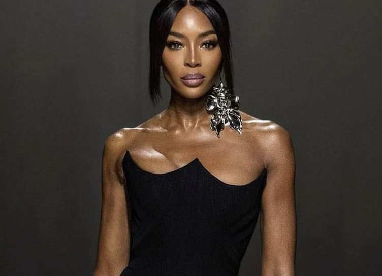 52-year-old Naomi Campbell was accused of using photoshop