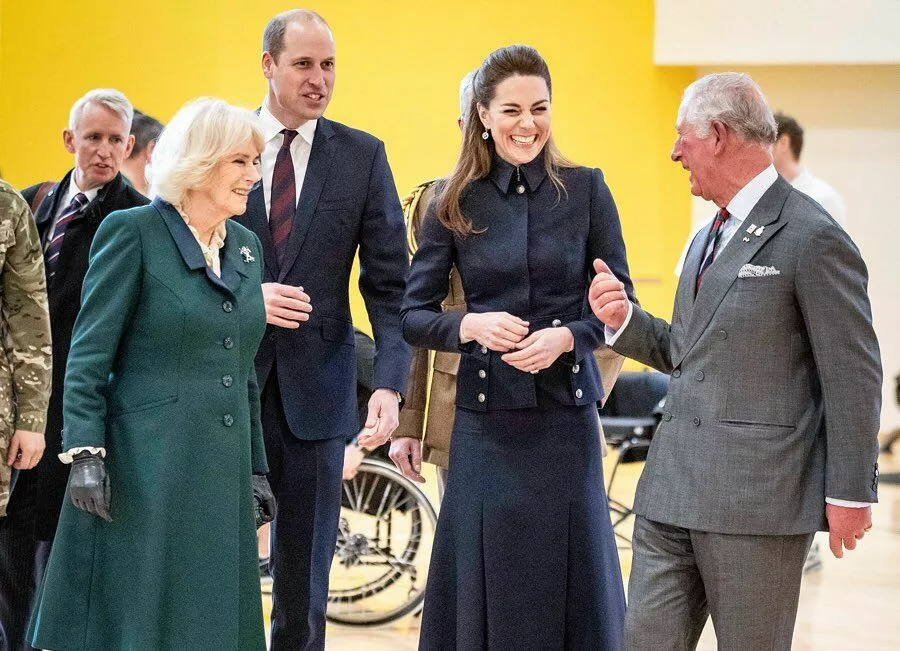 Королева Камилла передала Кейт Миддлтон трогательные пожелания от фанаток