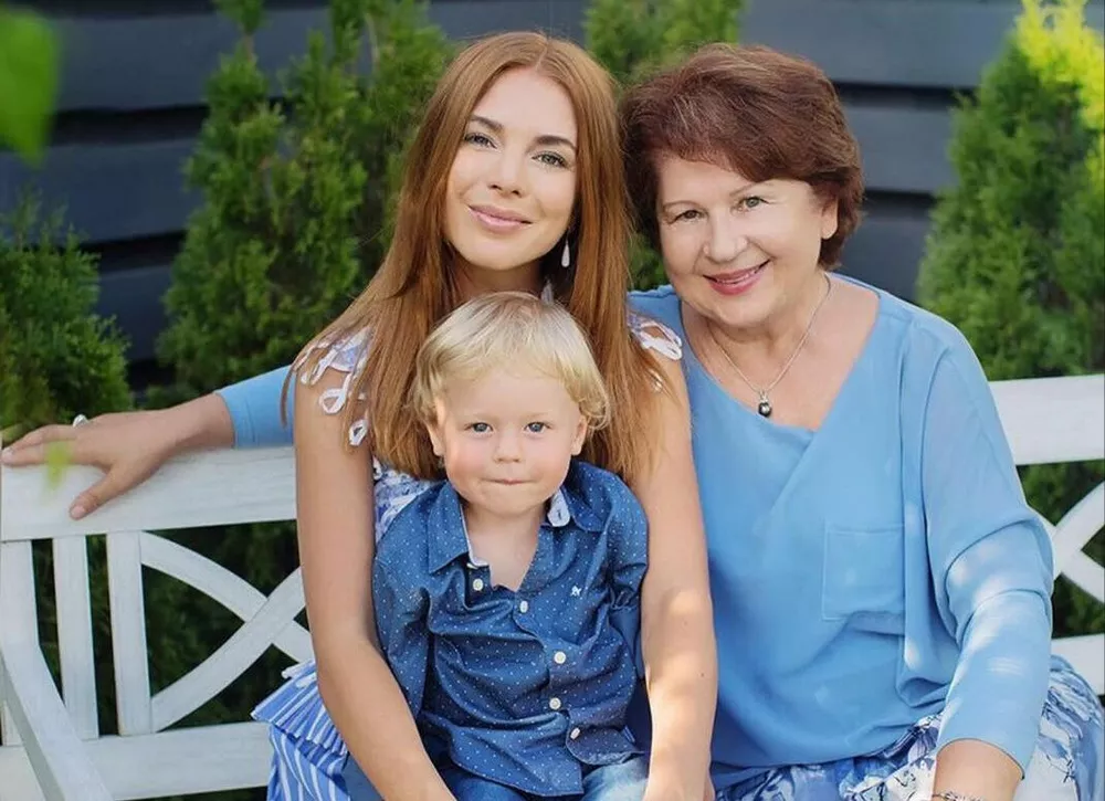 Наталья Подольская трогательно поздравила маму с юбилеем