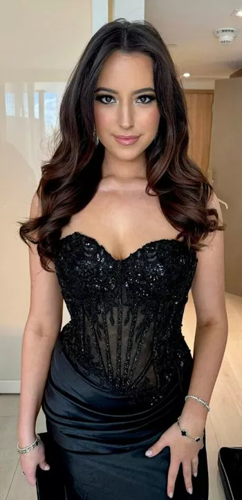 Эшли СентКлер