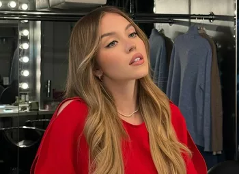 Сидни Суини