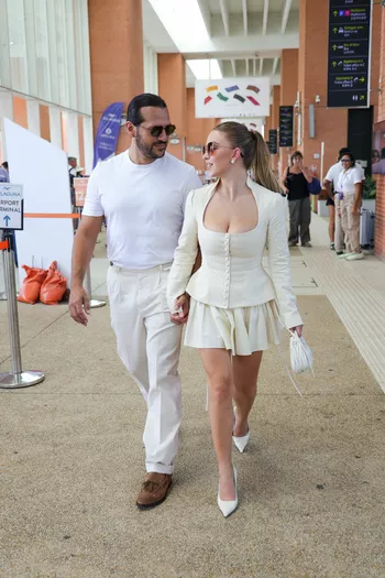 Сидни и Давино