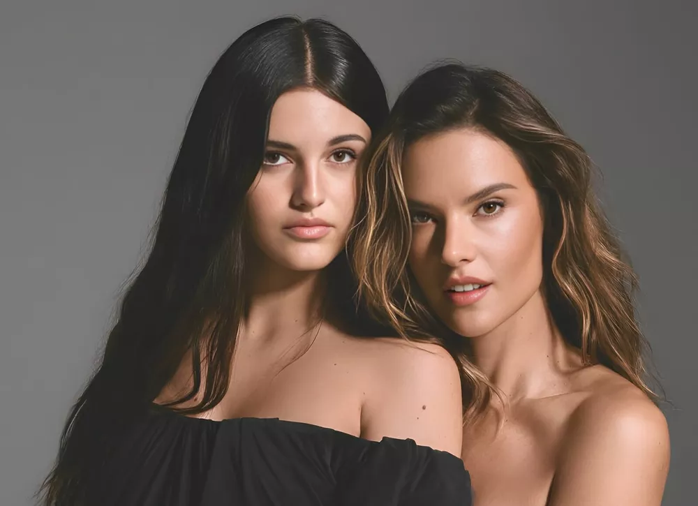 Алессандра Амбросио снялась в одной рекламной кампании с дочкой