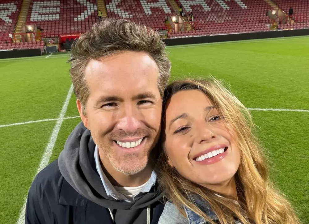 Блейк Лайвли отправилась с мужем в Уэльс