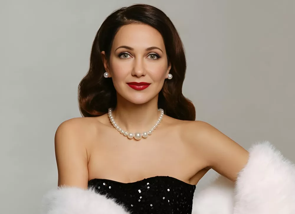 Дочь Екатерины Климовой отобрала у мамы телефон и сделала очаровательные селфи