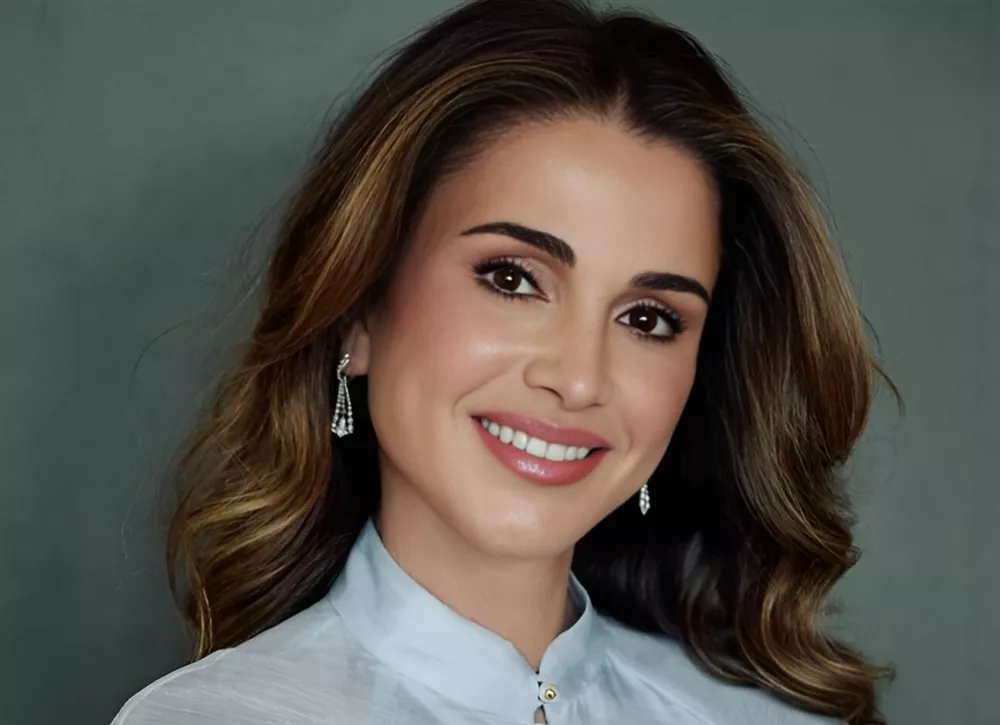 Дворец Иордании показал новый неизвестный портрет королевы Рании