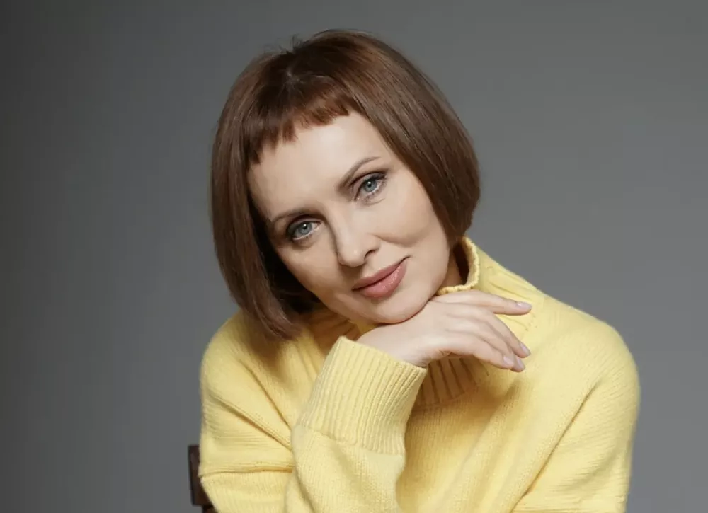 Елена Ксенофонтова попросила прощения у сына в день его 23-летия