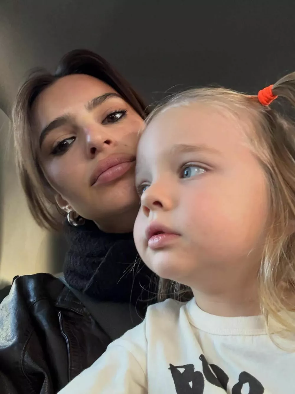 Эмили и Слай