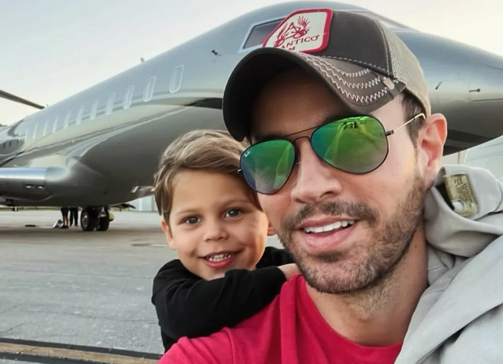 Энрике Иглесиас показал суперсилу младшего сына