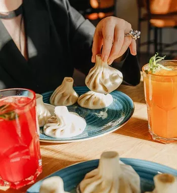 Хачапури, хинкали и лимонад в 