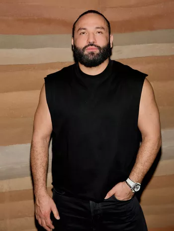 Сердар Камбаров