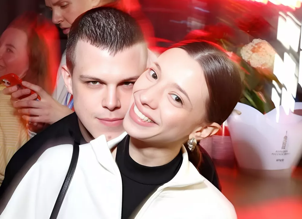 Григорий Верник публично признался в любви Полине Гухман