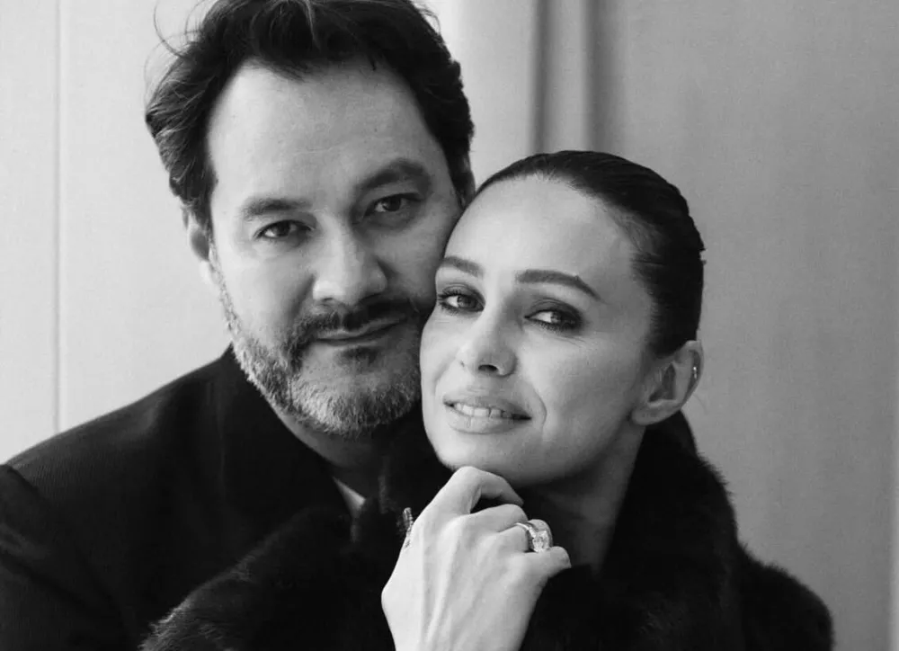 Ильдар Абдразаков и его жена отмечают розовую свадьбу