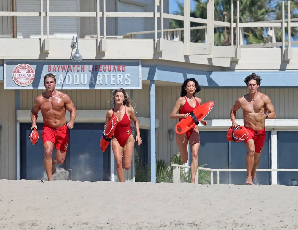 Шей Митчелл, Хасси Харрисон, Стивен Амелл и Ноа Бек