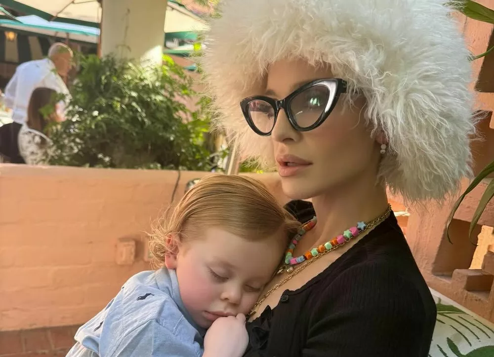 Келли Осборн сообщила о болезни 3-летнего сына