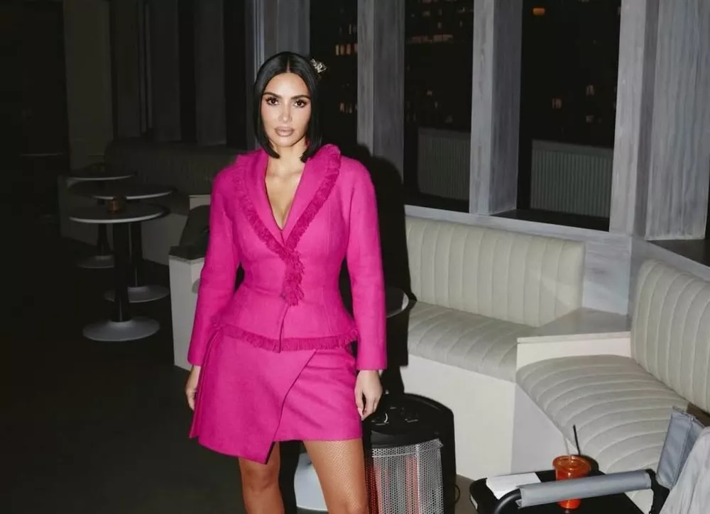 Ким Кардашьян опубликовала фото с детьми из Японии