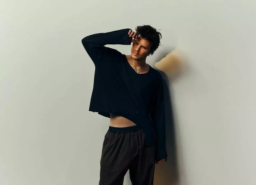 Круз Бекхэм решил составить конкуренцию своему брату Бруклину