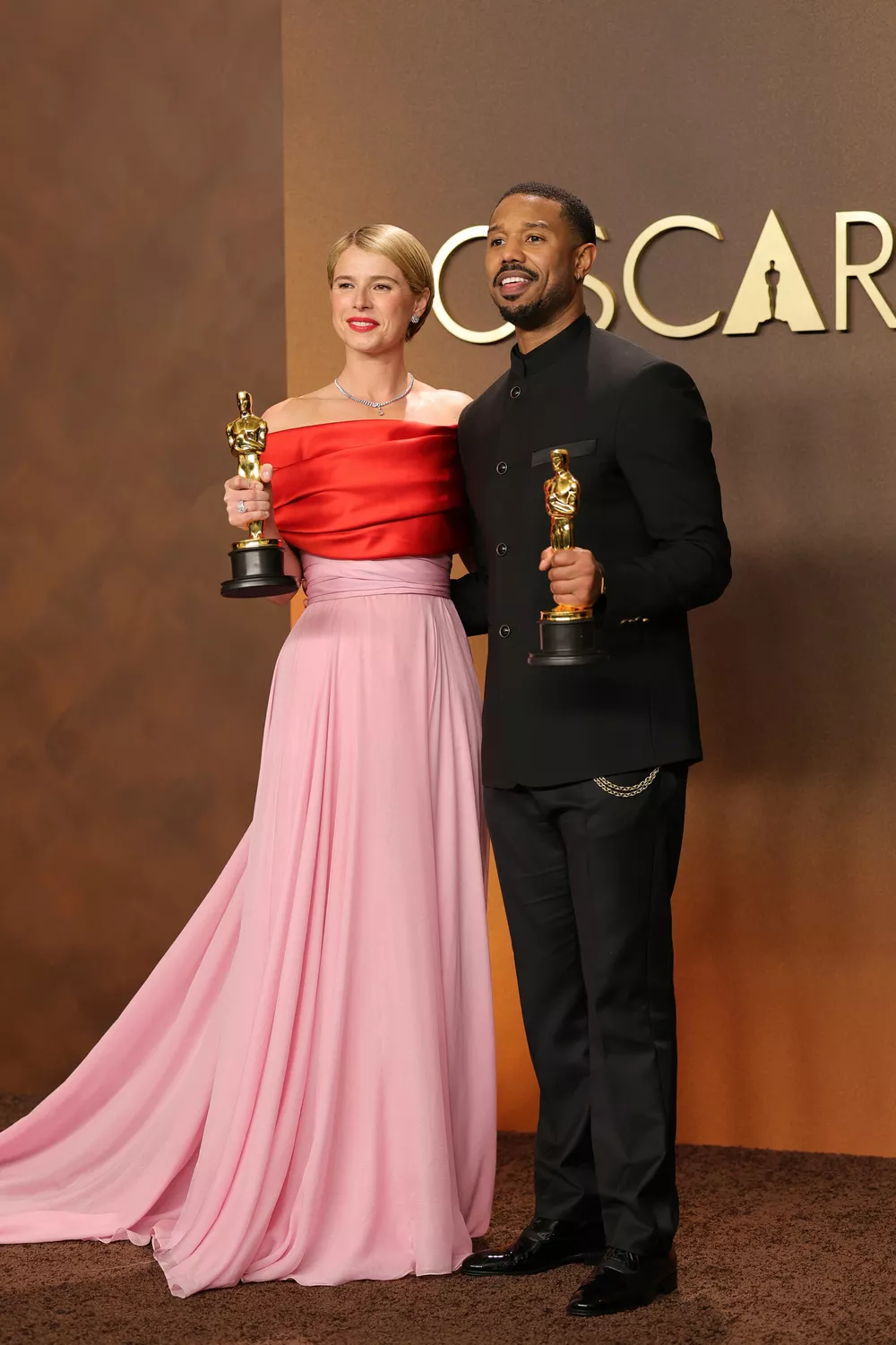 Джесси Бакли и Майкл Б. Джордан