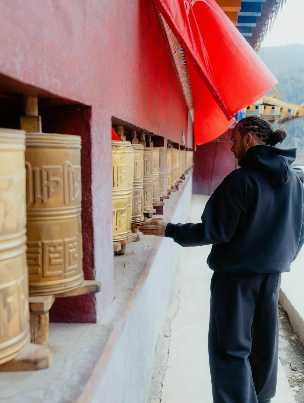 Льюис Хэмилтон