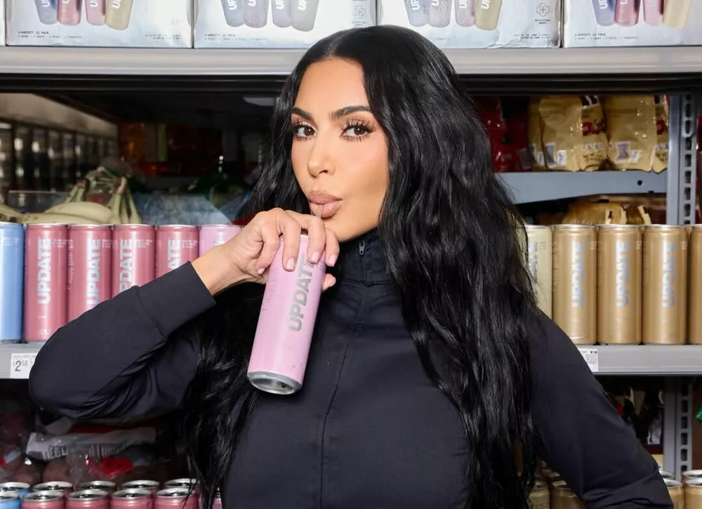 Льюис Хэмилтон и Ким Кардашьян отправились в Японию с детьми