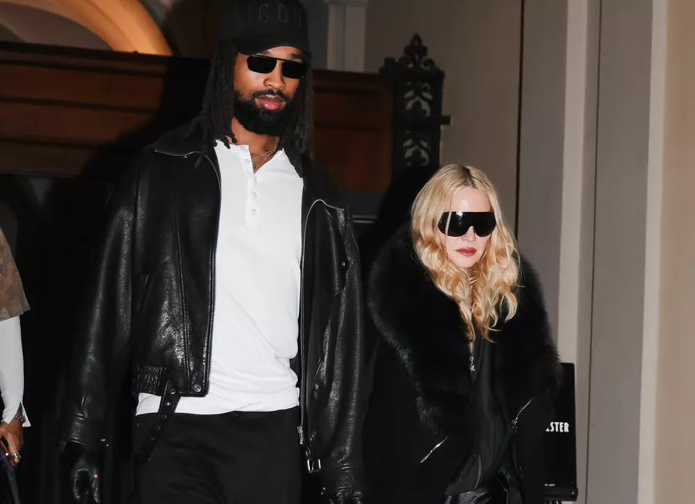 Мадонна посетила Неделю моды с бойфрендом, который на 38 лет моложе нее