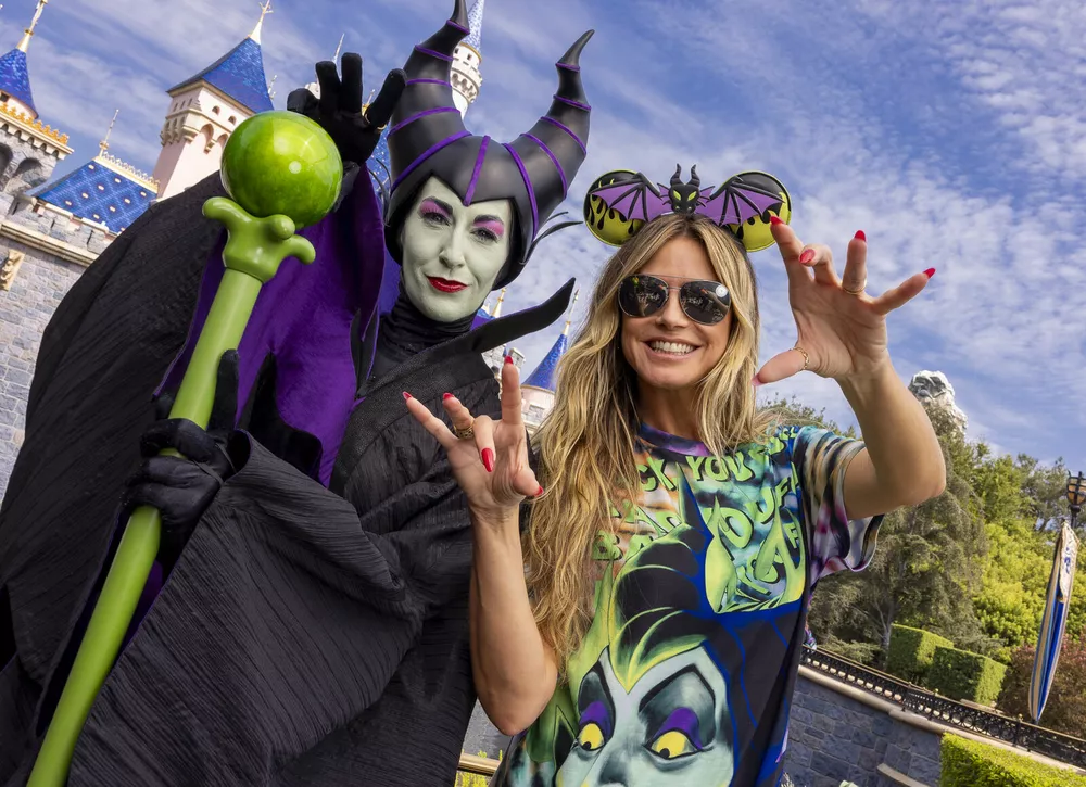 Массовое отравление сотрудников Диснейленда: 5 человек госпитализированы