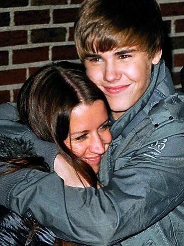 Джастин с мамой