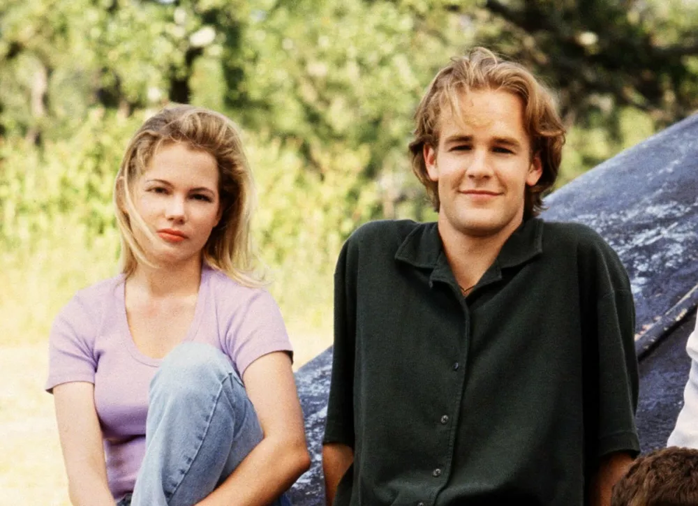 Мишель Уильямс впервые отреагировала на смерть коллеги по “Бухте Доусона” Джеймса Ван Дер Бика