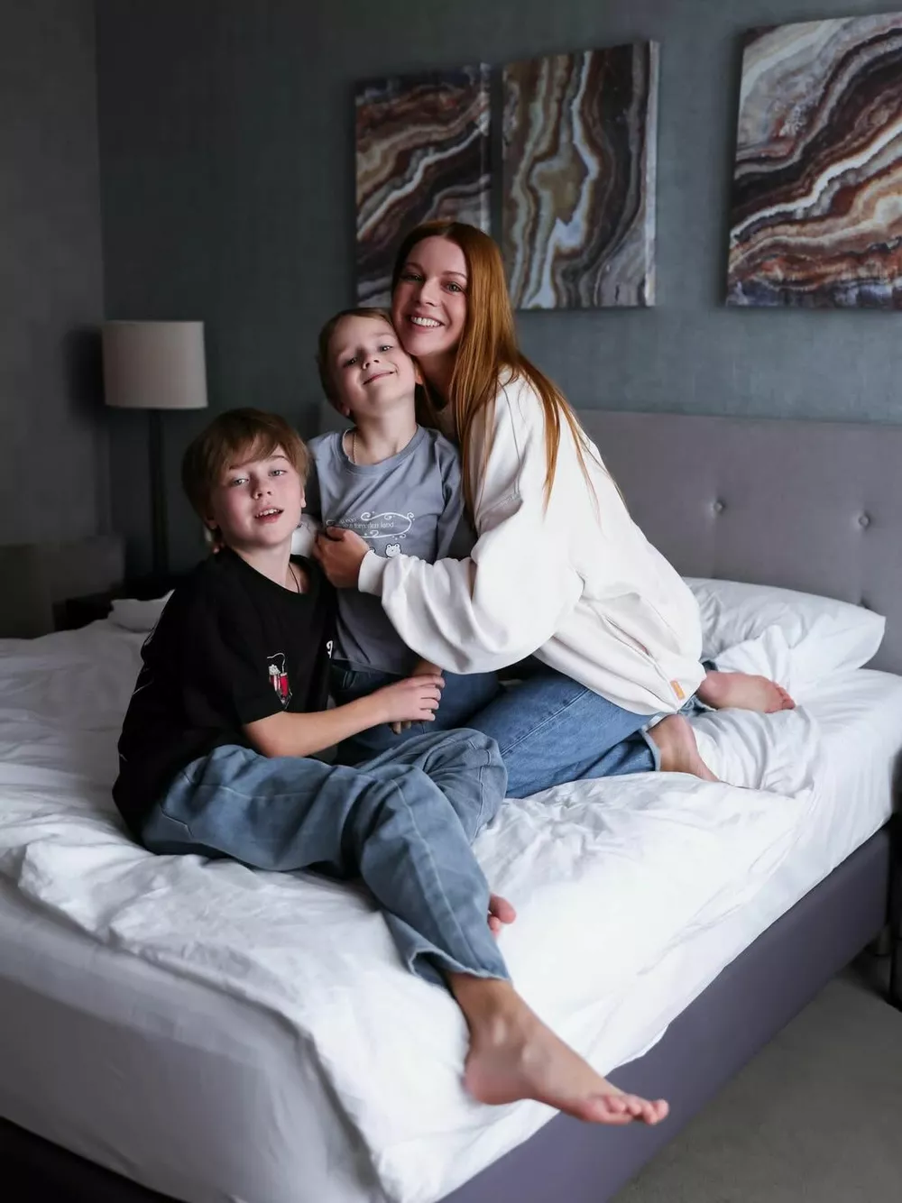 Наталья Подольская с сыновьями