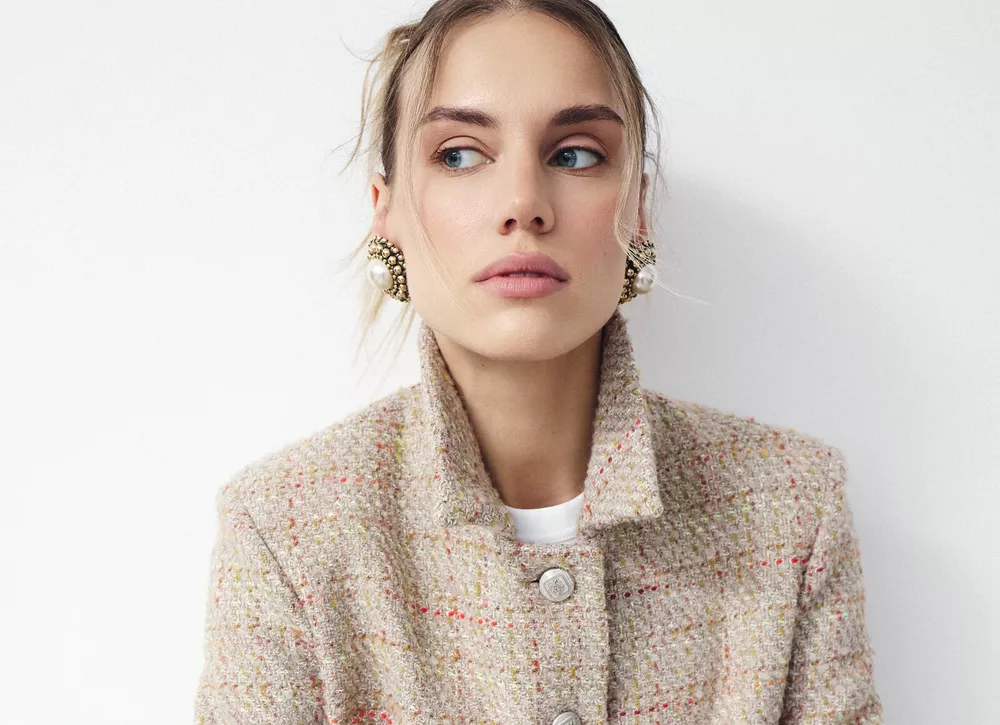 От архитектуры Питера до динамики Москвы: лукбуки новых коллекций российских дизайнеров