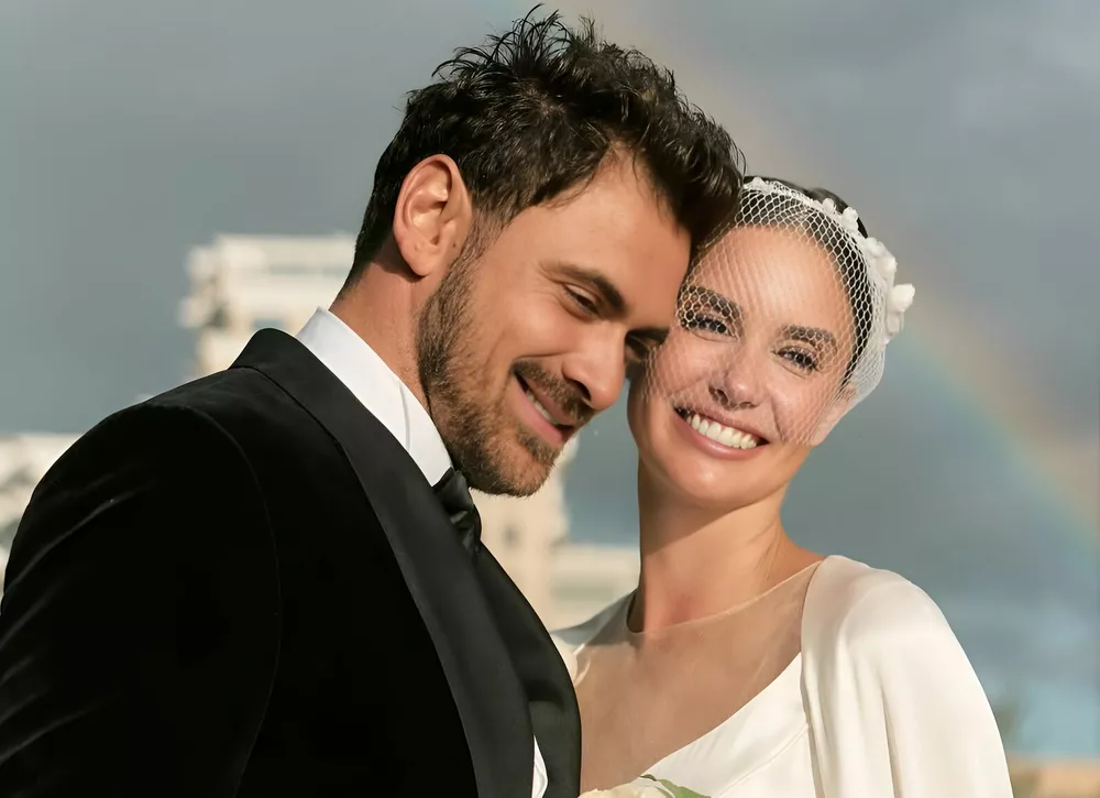 “Ты мой лучший спектакль”: Петр Дранга поздравил Агату Муцениеце в особенный день