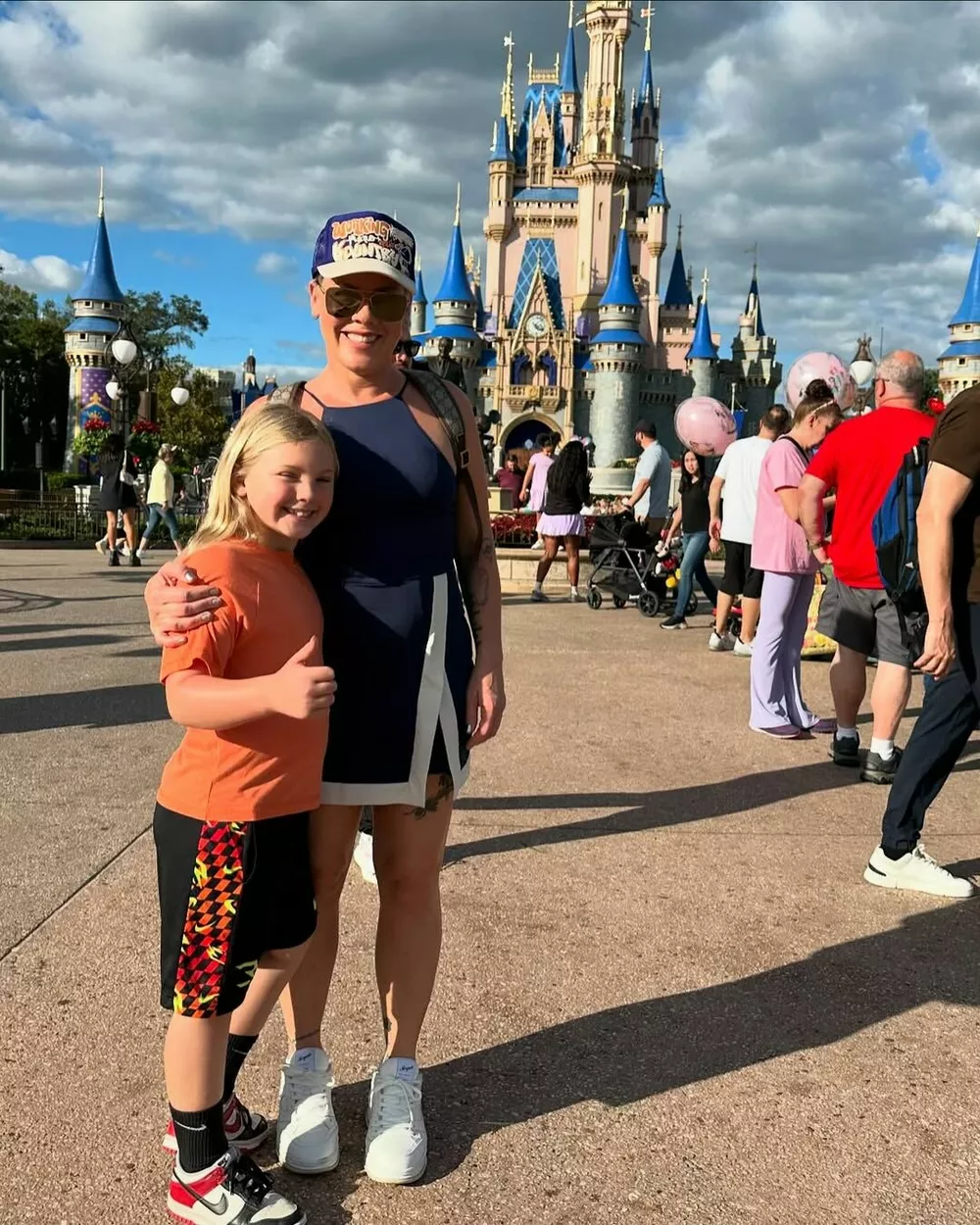 Пинк с дочкой